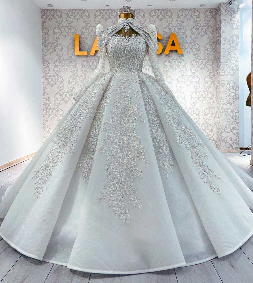 لباس عروس دنباله‌ دار پرنسسی