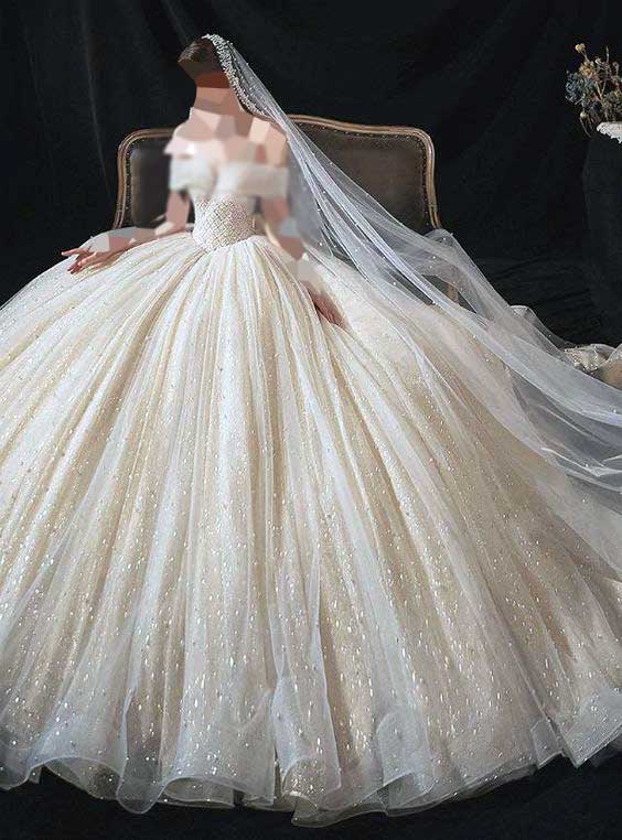 لباس عروس دنباله‌ دار پرنسسی